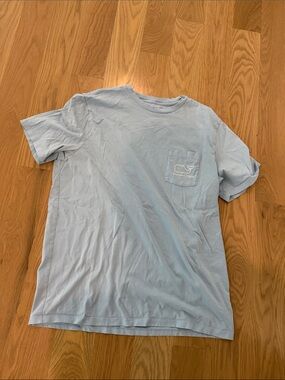 NWOT Vineyard Vines Men’s Light Blue Pocket Tee with Whale Logo L